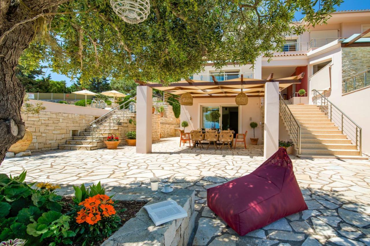 Villa Terra Del Nonno With Sea Views & Pool Gaios Bagian luar foto