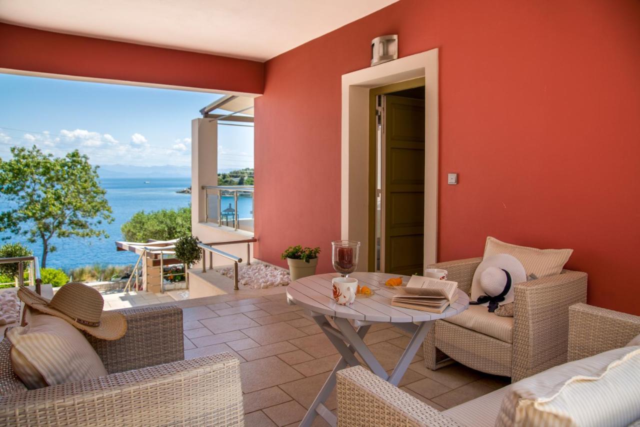 Villa Terra Del Nonno With Sea Views & Pool Gaios Bagian luar foto